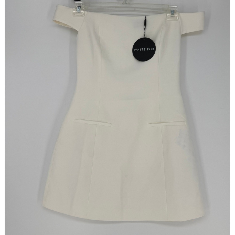 White Fox Dress Women Medium White Off Shoulder Mini Hoco Bridal Coquette NWT‎